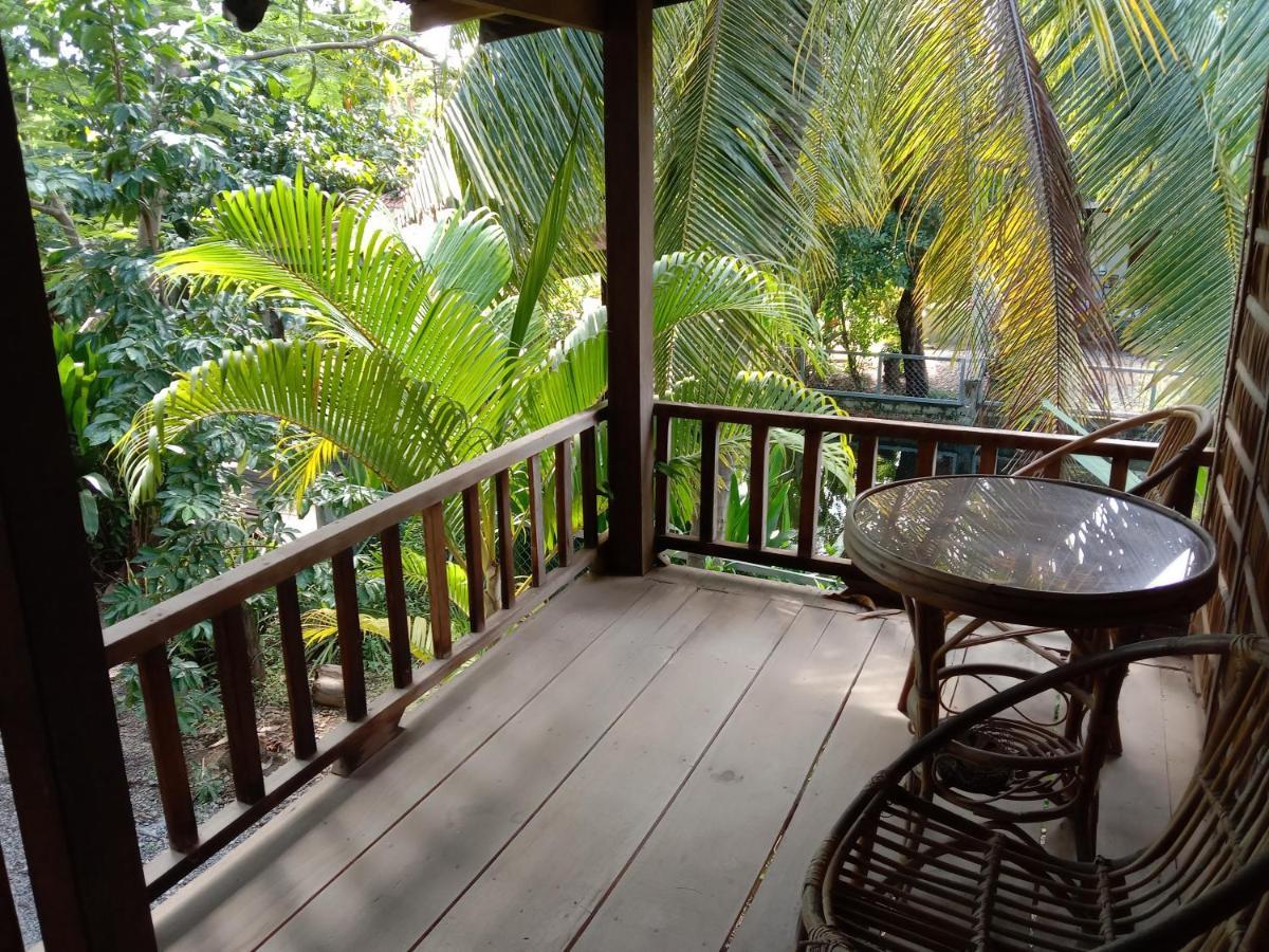 O'Hamok Family Homestay Battambang Exterior photo