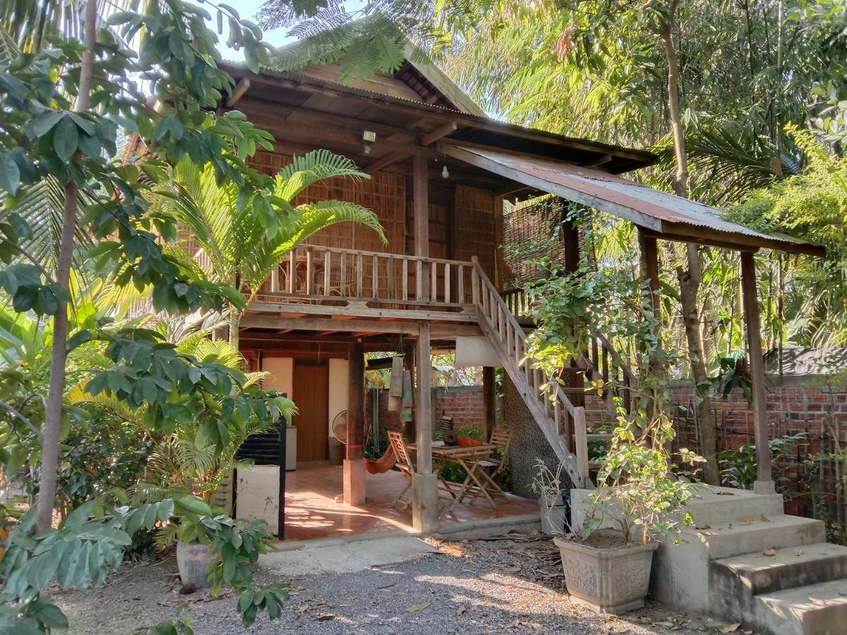 O'Hamok Family Homestay Battambang Exterior photo